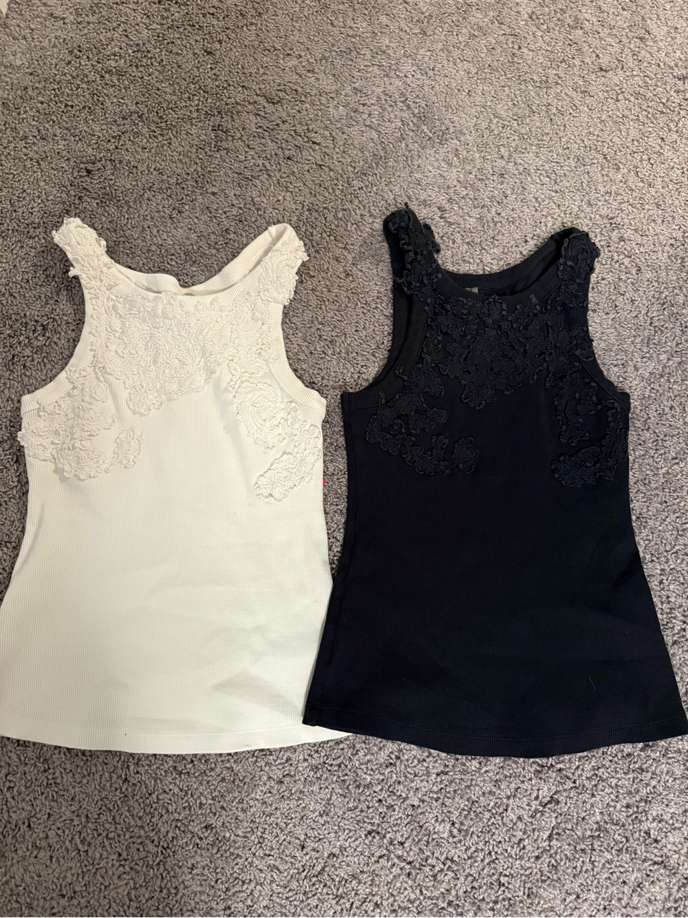 Anthropologie Black & White Pair Floral Detail Cotton Stretch Razorback Tank S